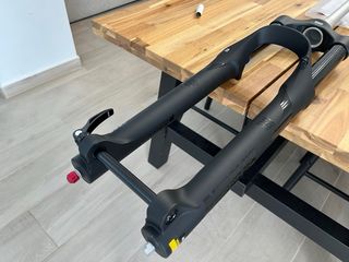 Horquilla SR Suntour Durolux 38 2CR-PCS 29" 180 mm