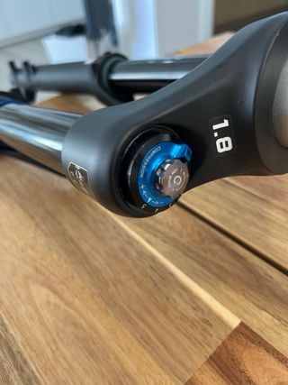 Horquilla SR Suntour Durolux 38 2CR-PCS 29" 180 mm