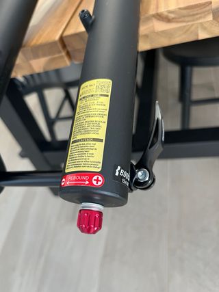 Horquilla SR Suntour Durolux 38 2CR-PCS 29" 180 mm