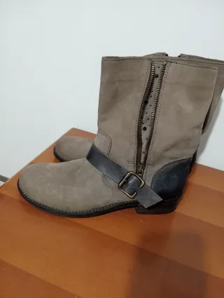 Stivali donna con zip e fibbia