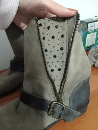 Stivali donna con zip e fibbia