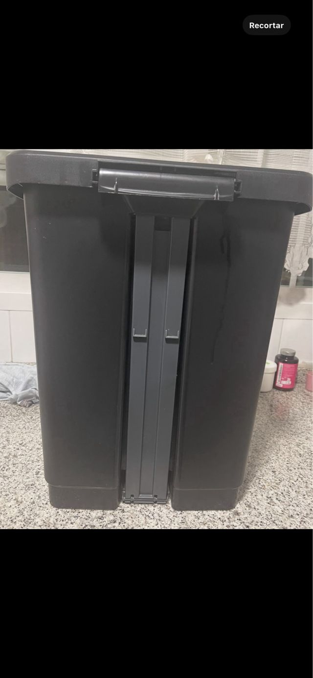 Papelera Carrefour 24L con pedal, Nuevo