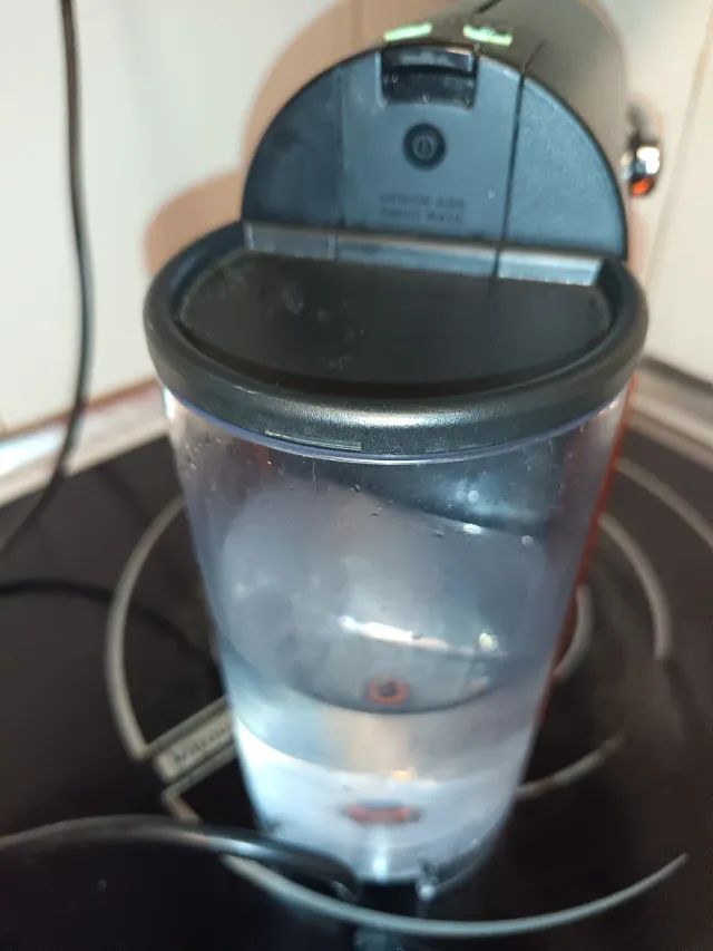 Cafetera Nespresso Roja