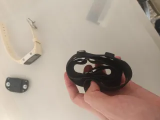 Pulsómetro Polar M400 con banda cardiaca.