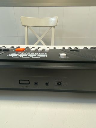 Teclado electrónico Concerto Pro. Buen estado