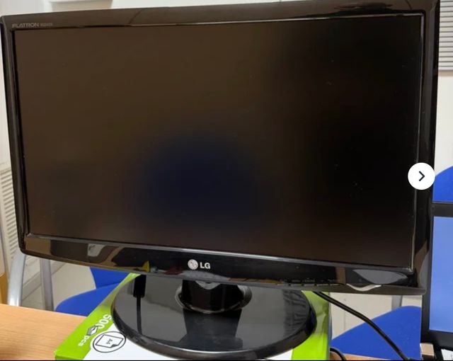 Schermo monitor nero LG Flatron 22