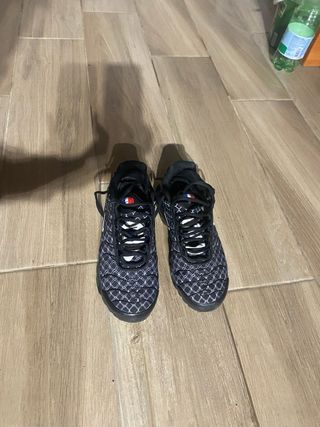 Nike TN Scarpe Uomo Nero Bianco