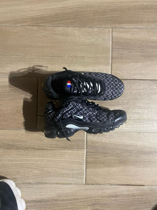 Nike TN Scarpe Uomo Nero Bianco