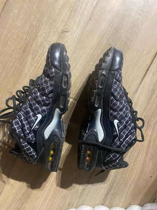 Nike TN Scarpe Uomo Nero Bianco
