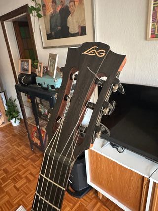 Guitarra Clásica Electrificada Lag estuch original