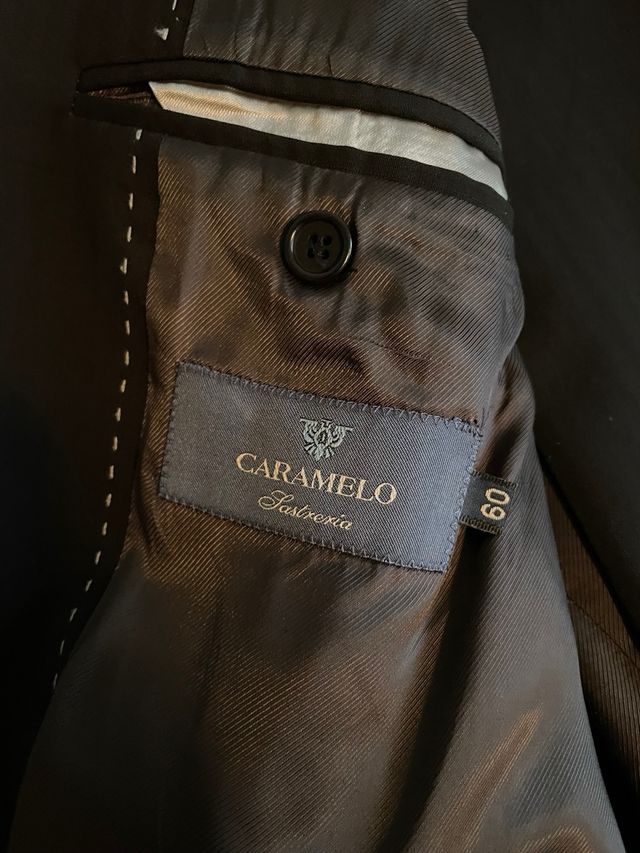 Traje Caramelo Negro
