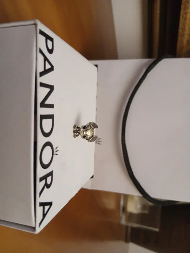 Charm Pandora Stitchy plateado