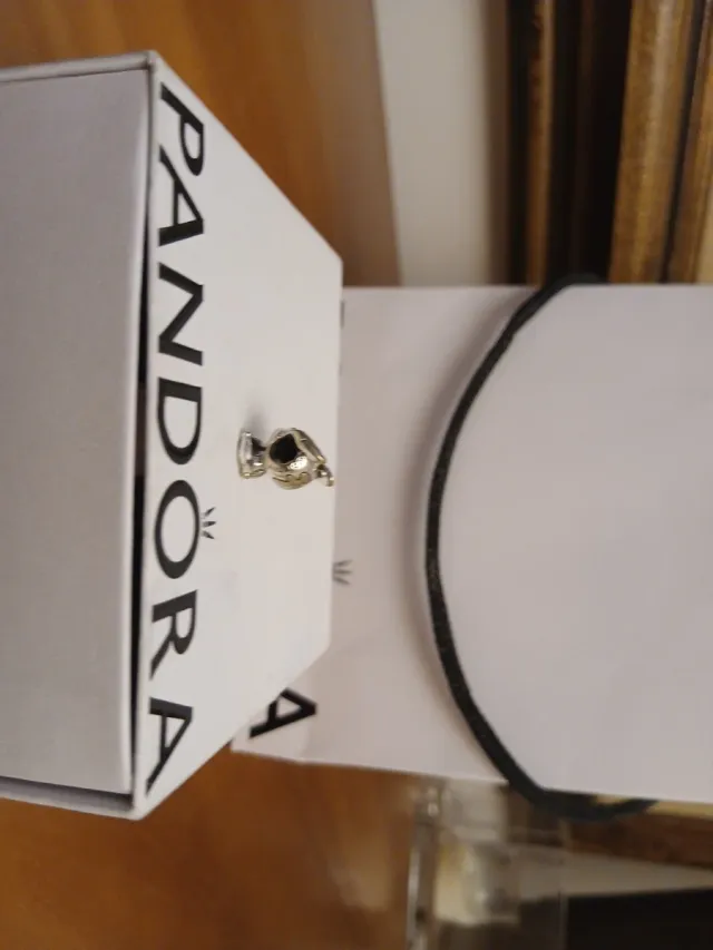 Charm Pandora Stitchy plateado