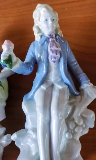 Coppie statuette Wagner&Apel GDR.Altezza18cm