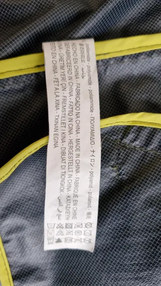 Gabardina Bershka verde mujer