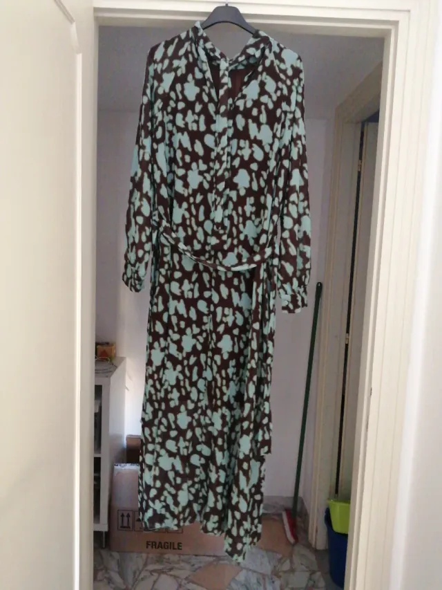 Vestito lungo fantasia marrone e verde acqua