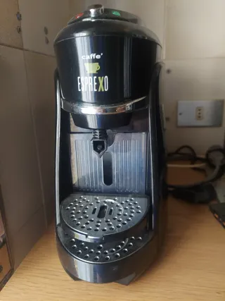 Macchina caffè a capsule funzionante