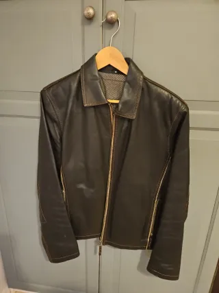 Chaqueta de cuero marrón