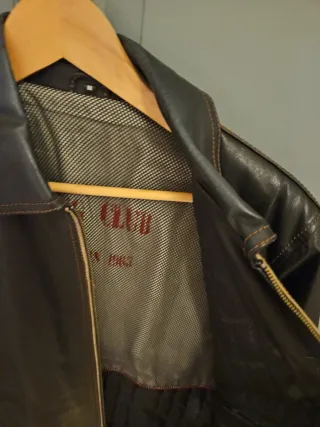 Chaqueta de cuero marrón