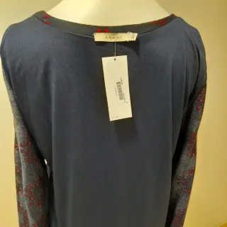 Vestido negro con detalles de tul