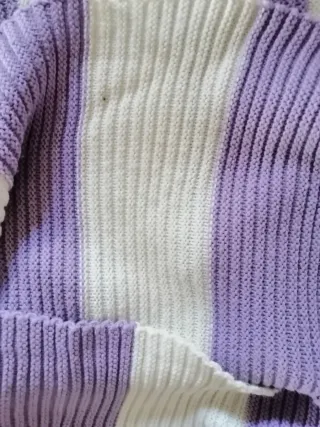 Jersey cuello alto rayas lila y blanco
