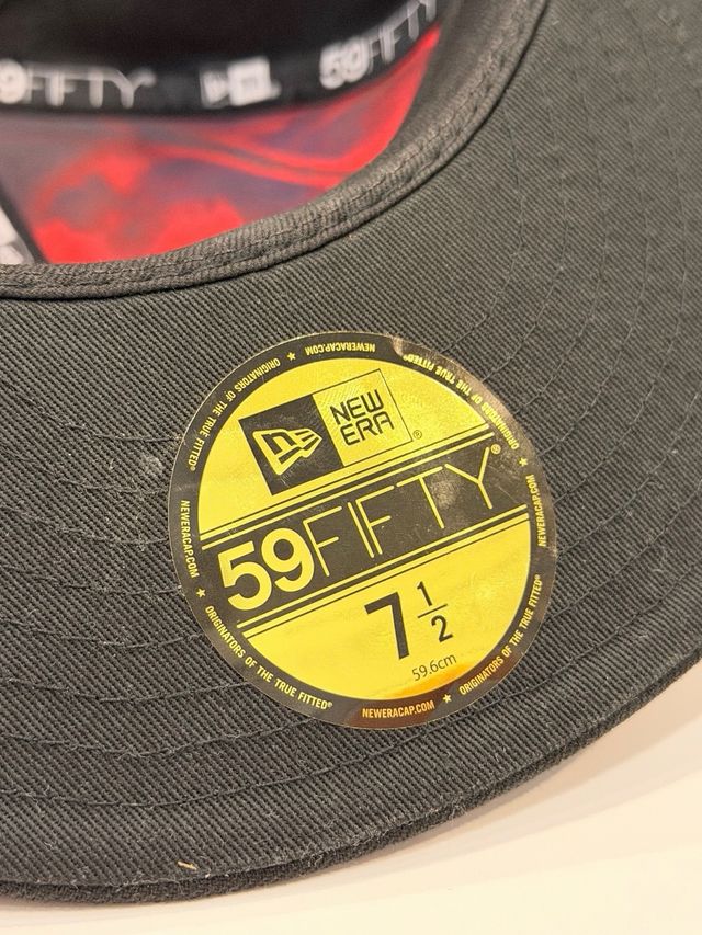 Gorra New Era Stranger Things 59FIFTY Negra