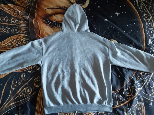 Chaqueta chándal gris con cremallera