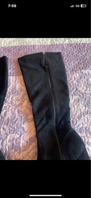 Botas de tacón de ante negro