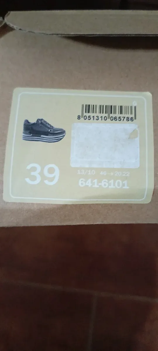 Sneakers donna nere con platform