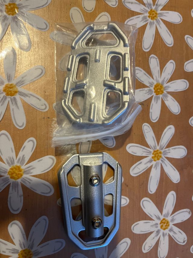 Ampliación estriberas moto trail de aluminio