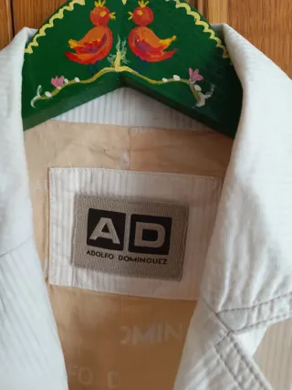 Americana AD blanca mujer