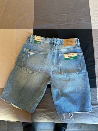 Pantalón corto vaquero Pull&Bear recto  Totalmente