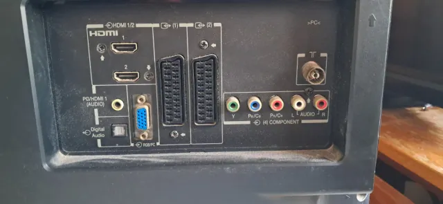 Televisión Toshiba Negra