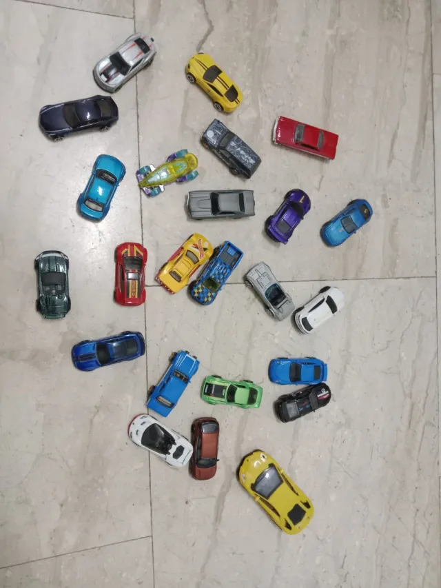 Pista Hot Wheels con coches
