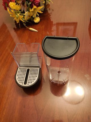 Depósito Cápsulas y Depósito Agua Cafetera