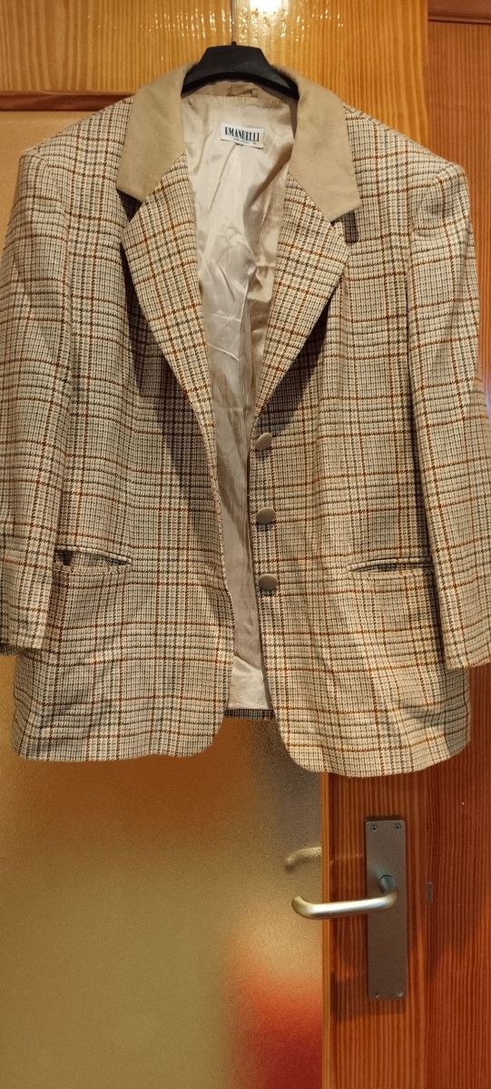 Americana cuadros beige y marrón