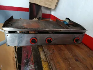 Plancha de cocina profesional 3 fuegos
