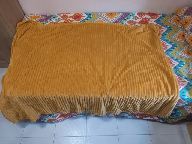 Manta de pana amarilla 1' 60×1'10