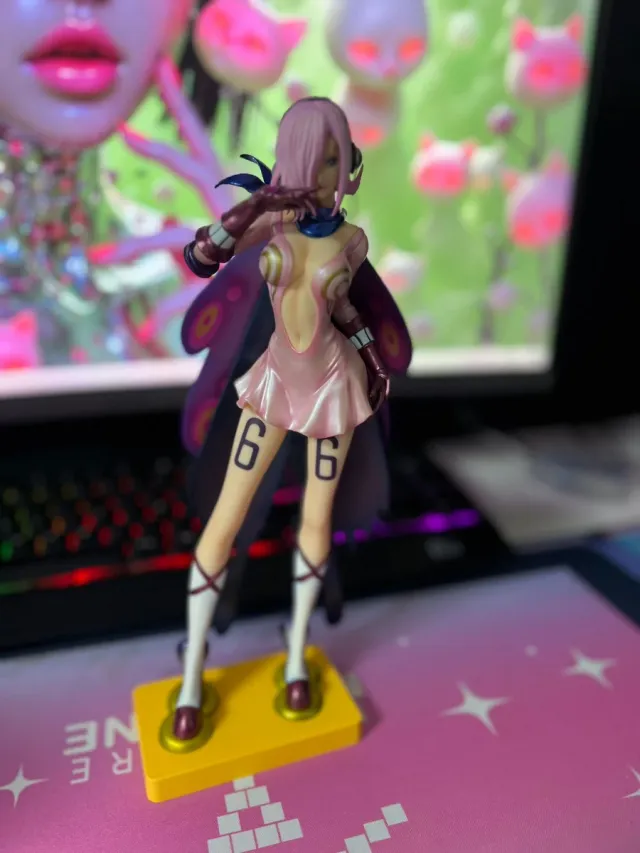 Figura Vinsmoke Reiju One Piece