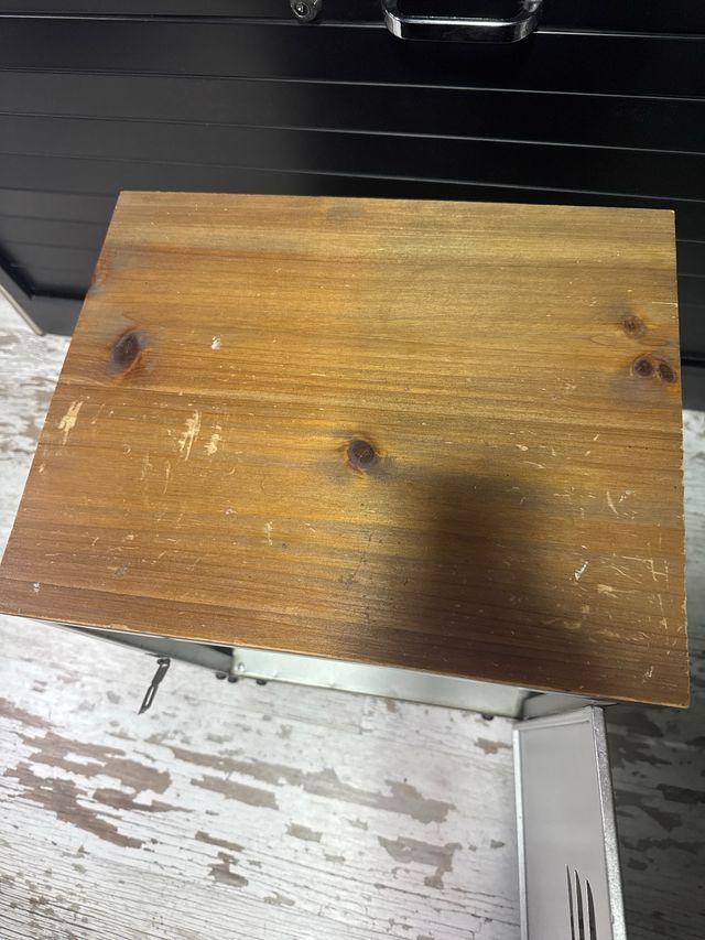 Mesita Noche Metal y Madera