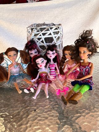 Lotto di 6 Bambole Bratz e Simili
