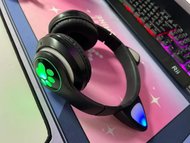 Auriculares Inalámbricos Gato Luces LED