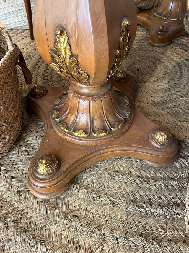 Antico tavolo da pranzo in legno allungabile con cristallo