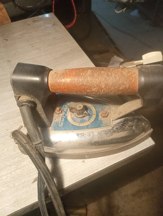 Plancha industrial antigua