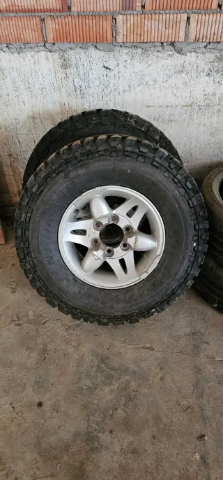 Ruedas 4x4 10.50 r15
