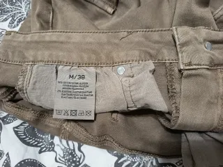 Falda vaquera midi marrón elástica