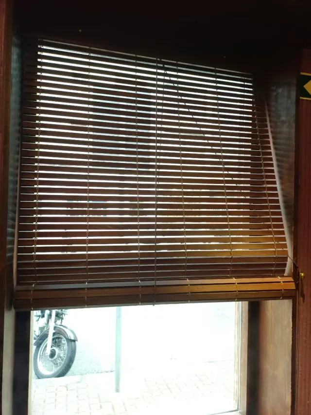 Persianas enrollables de madera