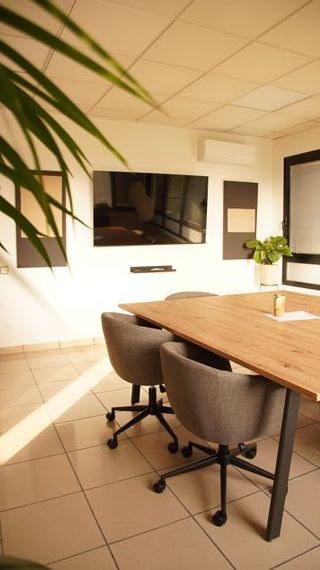 Despacho privado en coworking Salelles