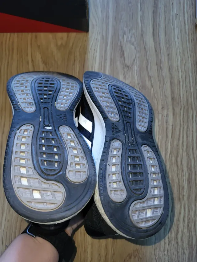 Zapatillas Adidas Talla 39 Negras y Blancas