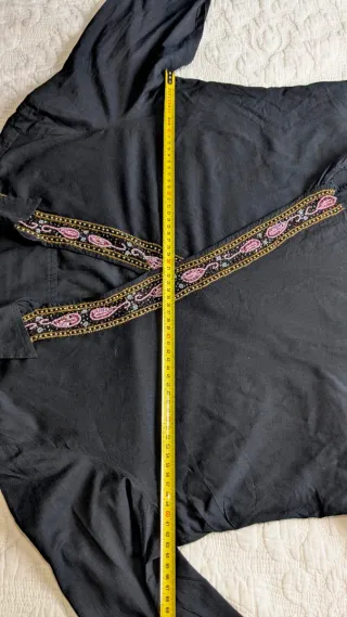 Blusa cruzada con pedrería